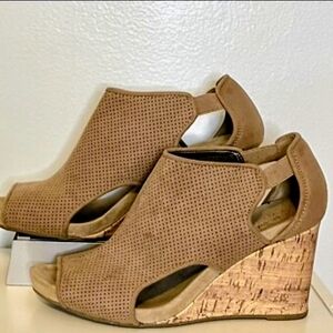 Life Stride Tan Perforated Wedge Sandals